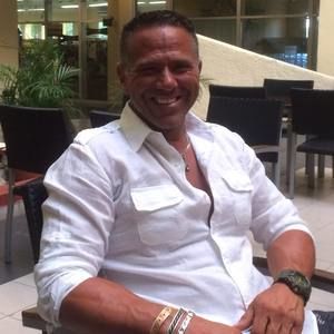 Meet your Posher, Éric